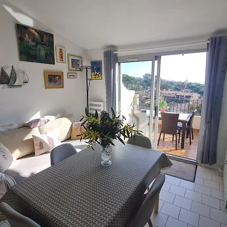 Appartement 3 Pieces Avec Balcon Et Acces A - Fr-1-780-55 *