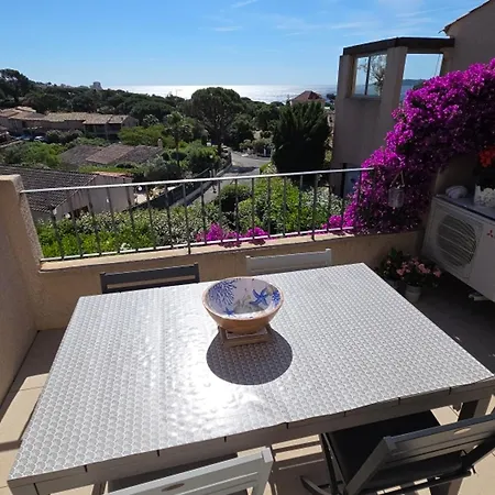 Lägenhet 3 Pieces Avec Vue Dans Avec Piscine Proche - Fr-1-780-55 Sainte-Maxime