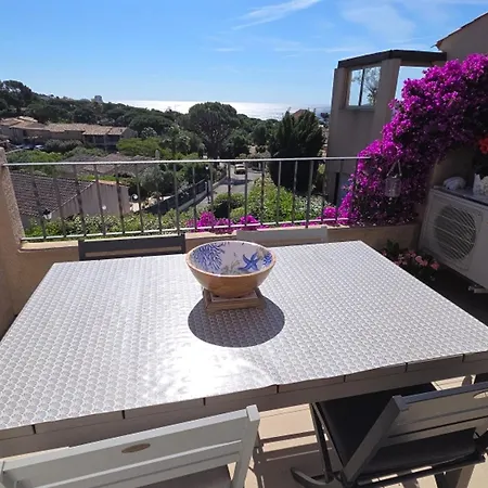 3 Pieces Avec Vue Dans Avec Piscine Proche - Fr-1-780-55 Lägenhet Sainte-Maxime